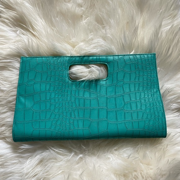 Turquoise croc clutch - Picture 3 of 4